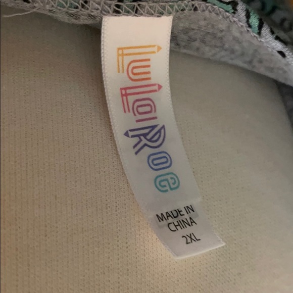 LuLaRoe Perfect T - Picture 5 of 6